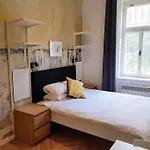 Stylish Studio Apartment By Namesti Miru